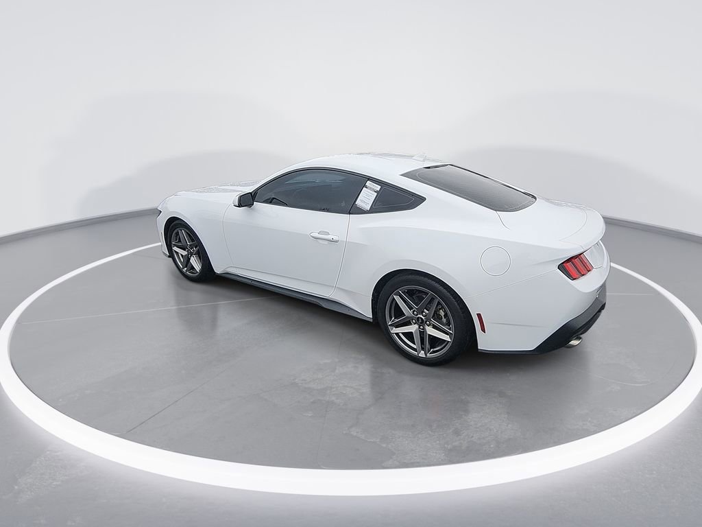 Used 2024 Ford Mustang Coupe RWD image 6