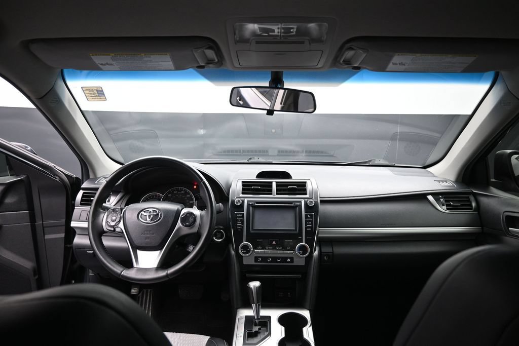 Used 2012 Toyota Camry SE FWD image 26