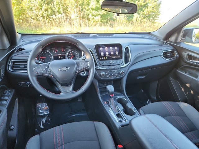 Used 2024 Chevrolet Equinox RS FWD image 37