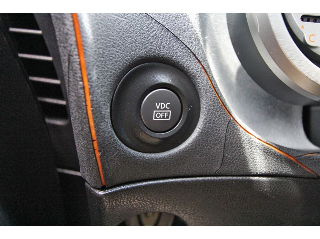 Used 2010 Nissan 370Z Touring image 13