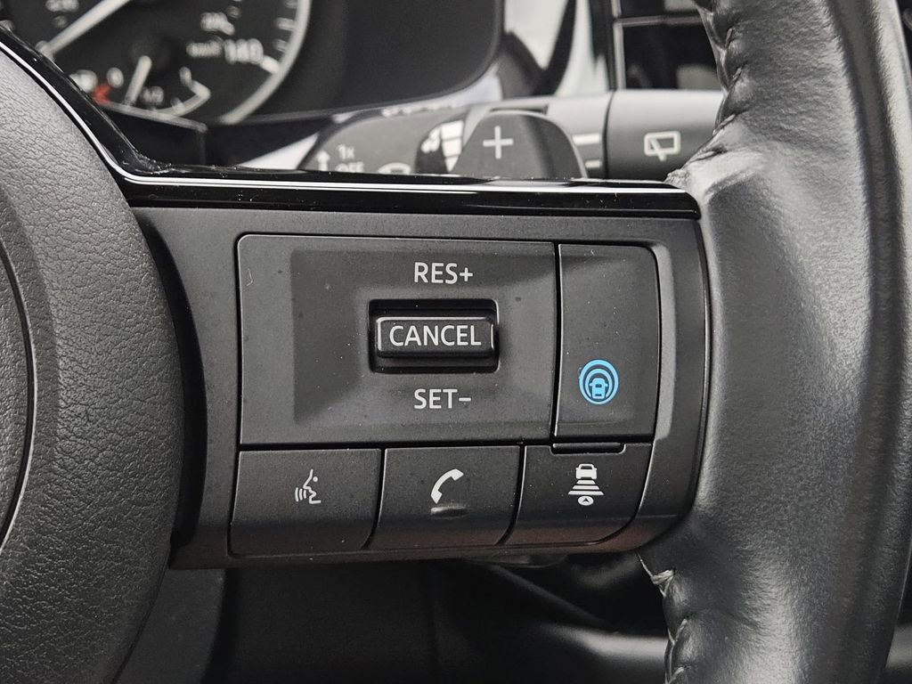 Used 2022 Nissan Pathfinder SV w/ SV Premium Package FWD image 19