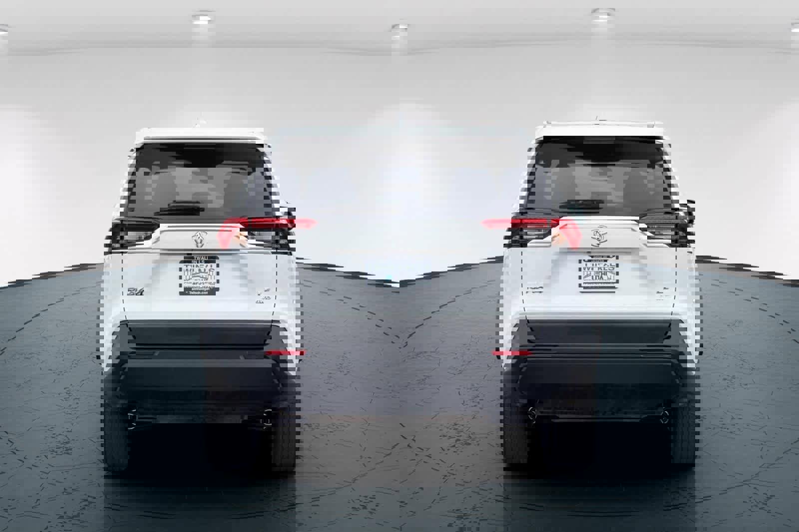 Used 2024 Toyota RAV4 LE image 7