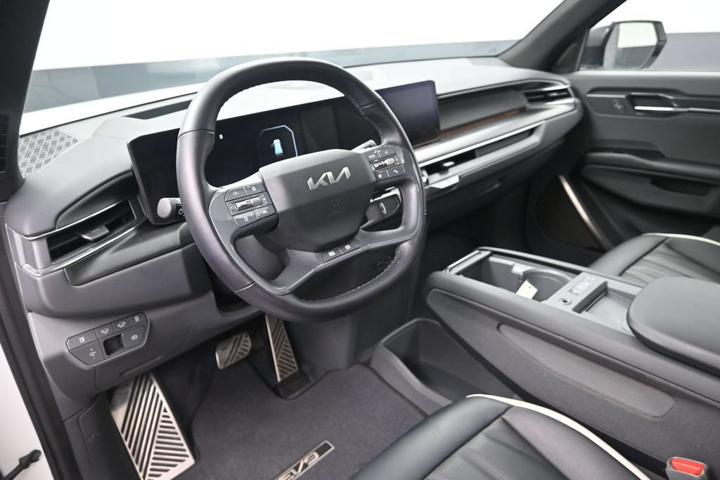 Certified 2024 Kia EV9 GT-Line AWD/4WD image 15