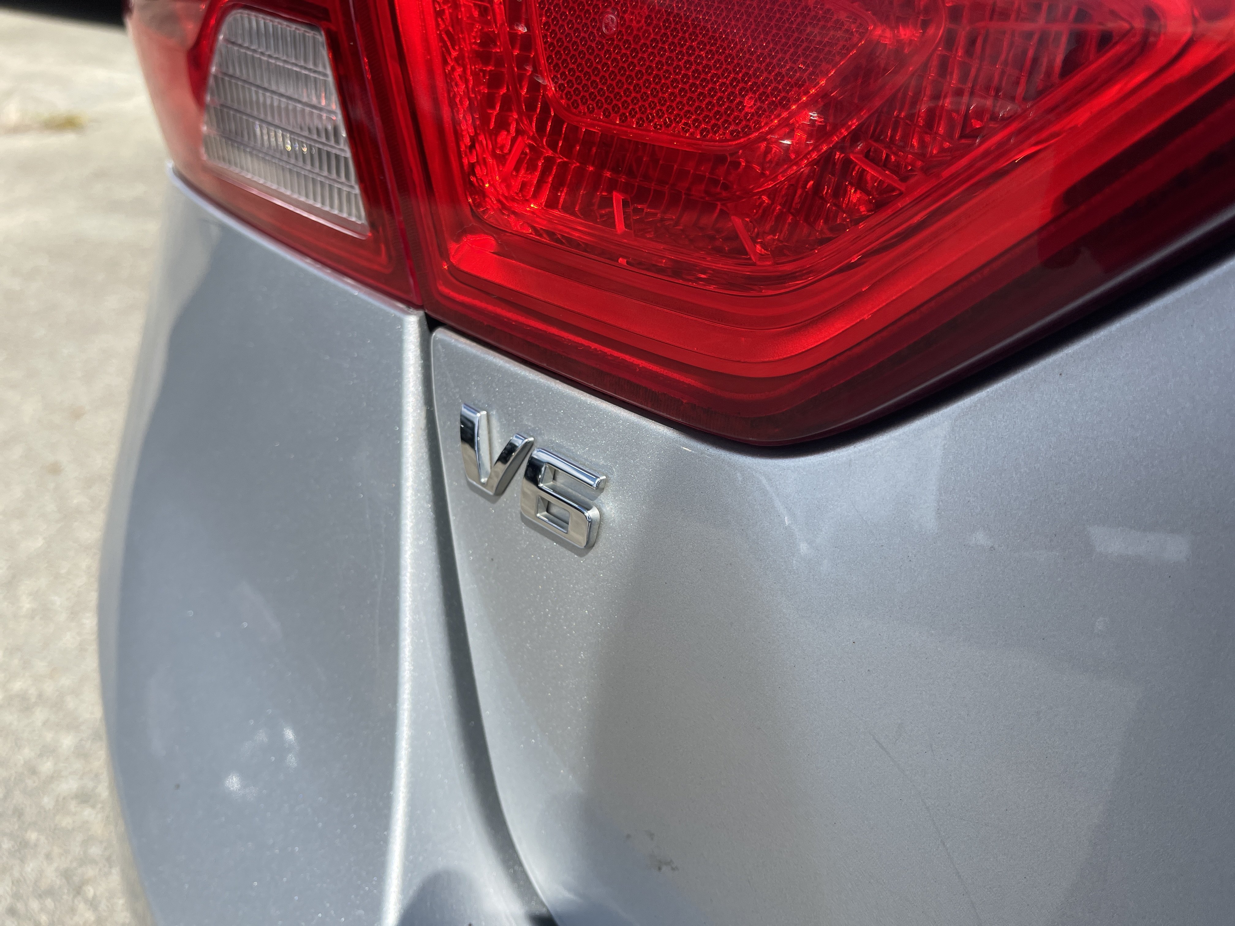 Used 2015 Chevrolet Impala LTZ FWD image 13