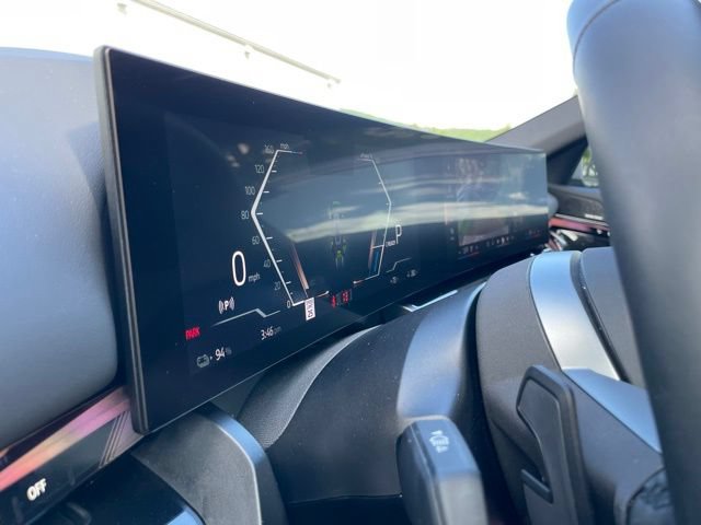 Certified 2025 BMW i5 xDrive40 w/ M Sport Package AWD/4WD image 15