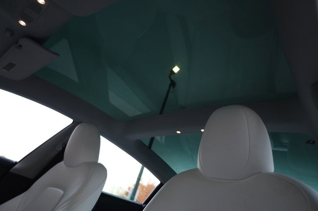 Used 2023 Tesla Model 3 Standard Range image 15