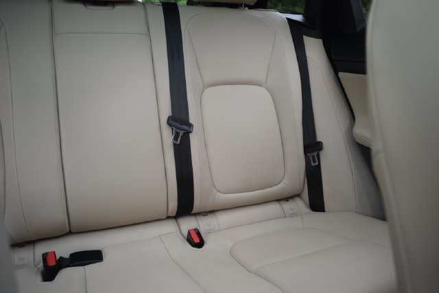 Used 2018 Jaguar F-PACE Premium AWD/4WD image 17