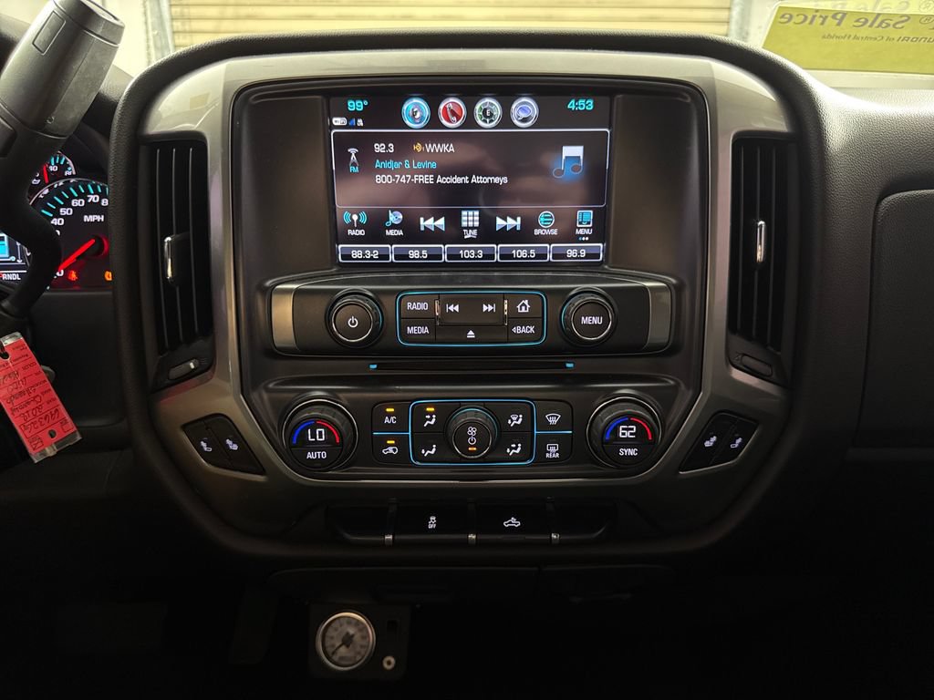 Used 2018 Chevrolet Silverado 1500 LT w/ All Star Edition AWD/4WD image 17