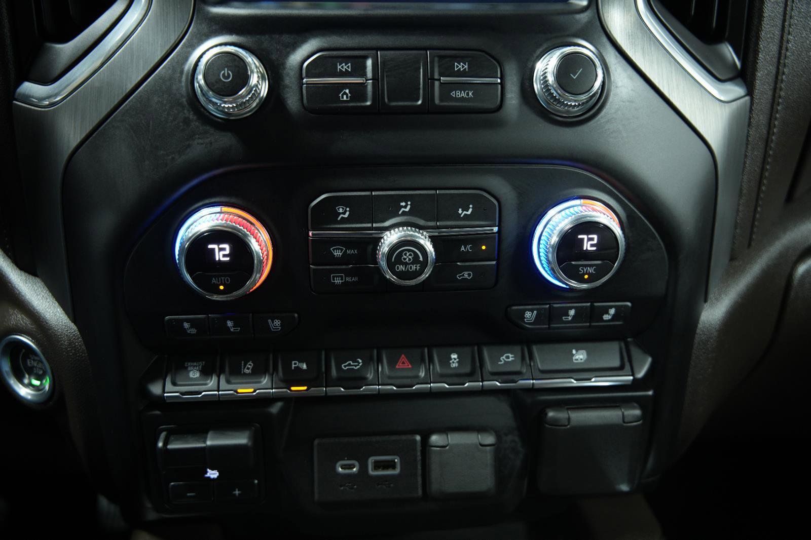 Used 2022 GMC Sierra 3500 Denali w/ Technology Package image 39