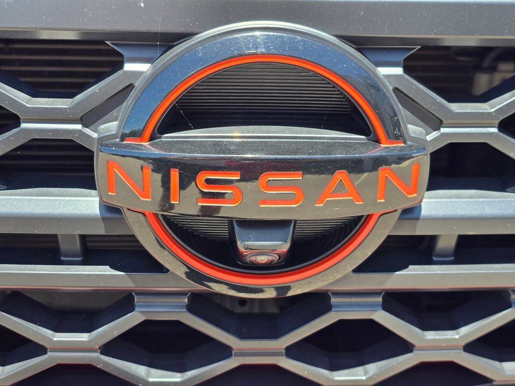 Used 2022 Nissan Frontier PRO-4X AWD/4WD image 5