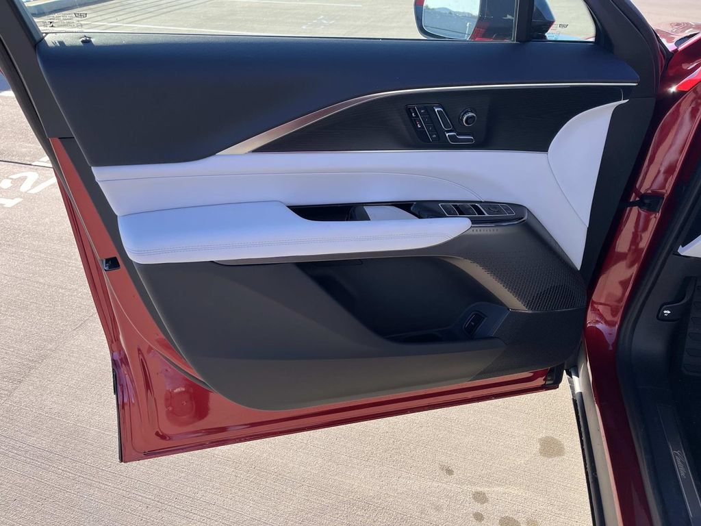 New 2026 Cadillac Lyriq Sport AWD/4WD image 20