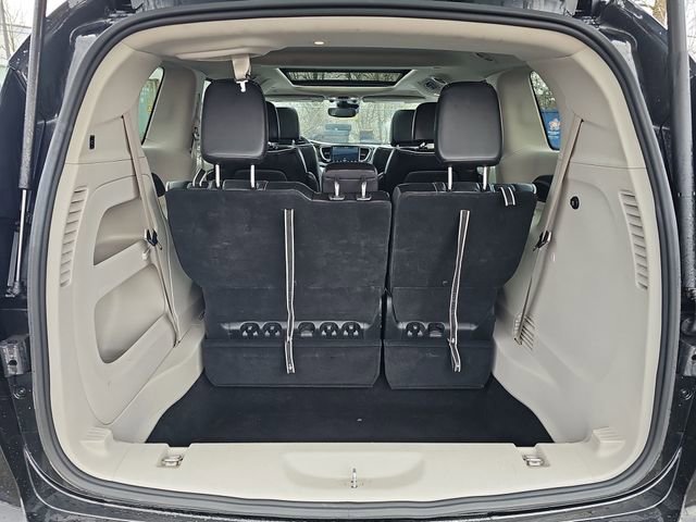 Used 2024 Chrysler Pacifica Limited image 26