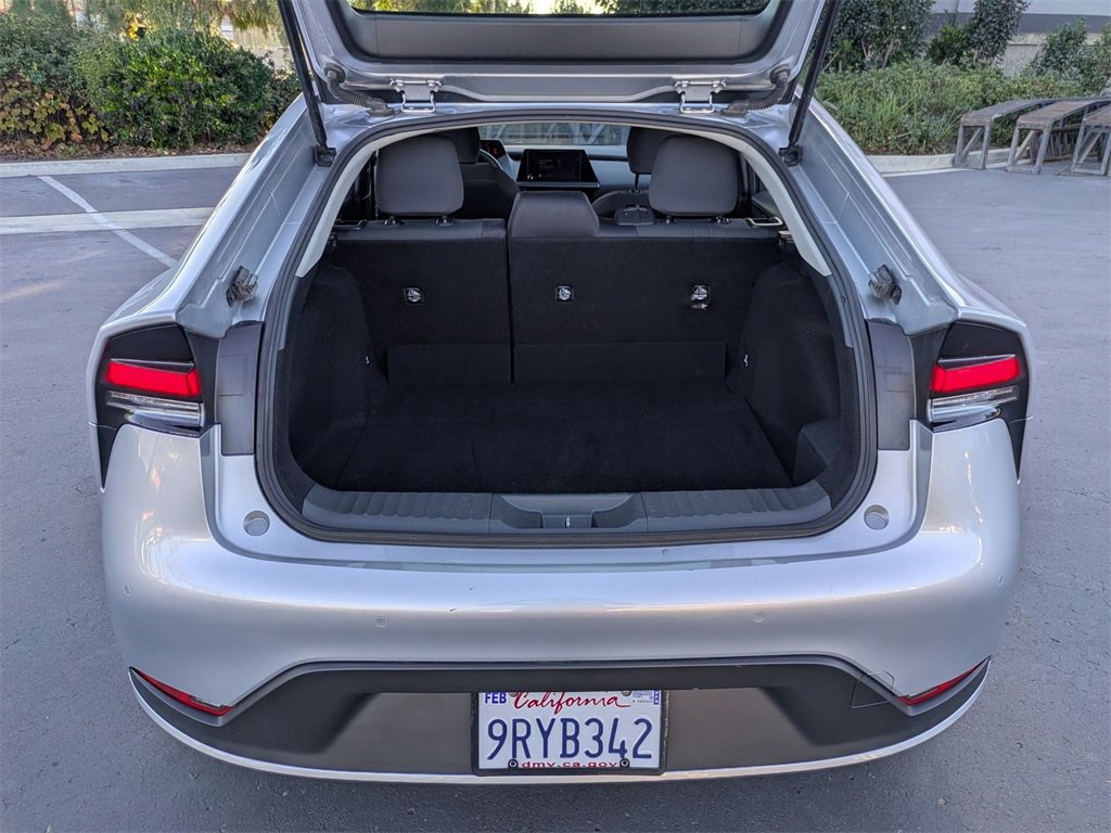 Used 2025 Toyota Prius LE image 30