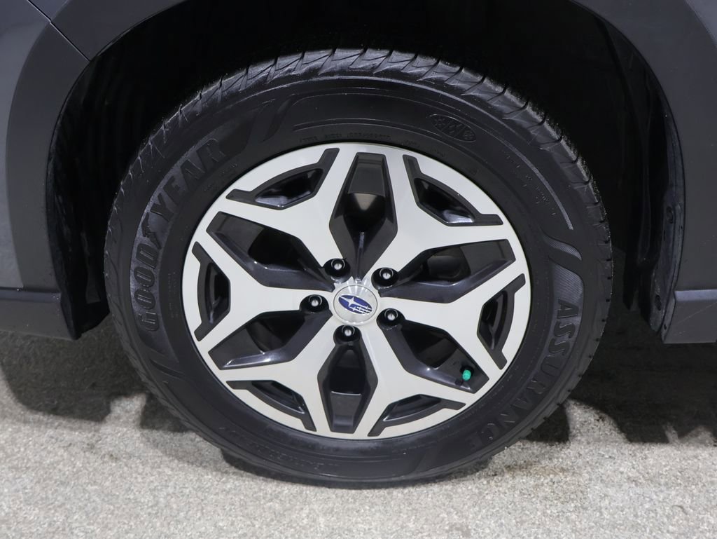 Used 2022 Subaru Forester Premium image 8
