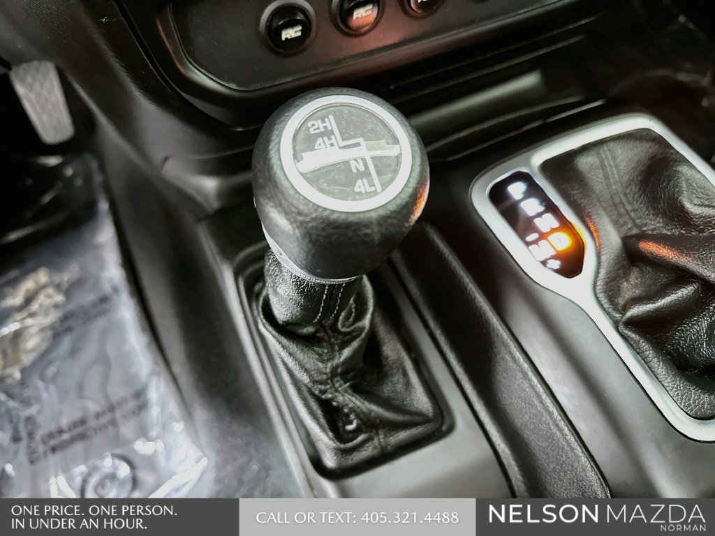 Used 2020 Jeep Wrangler Sport AWD/4WD image 30