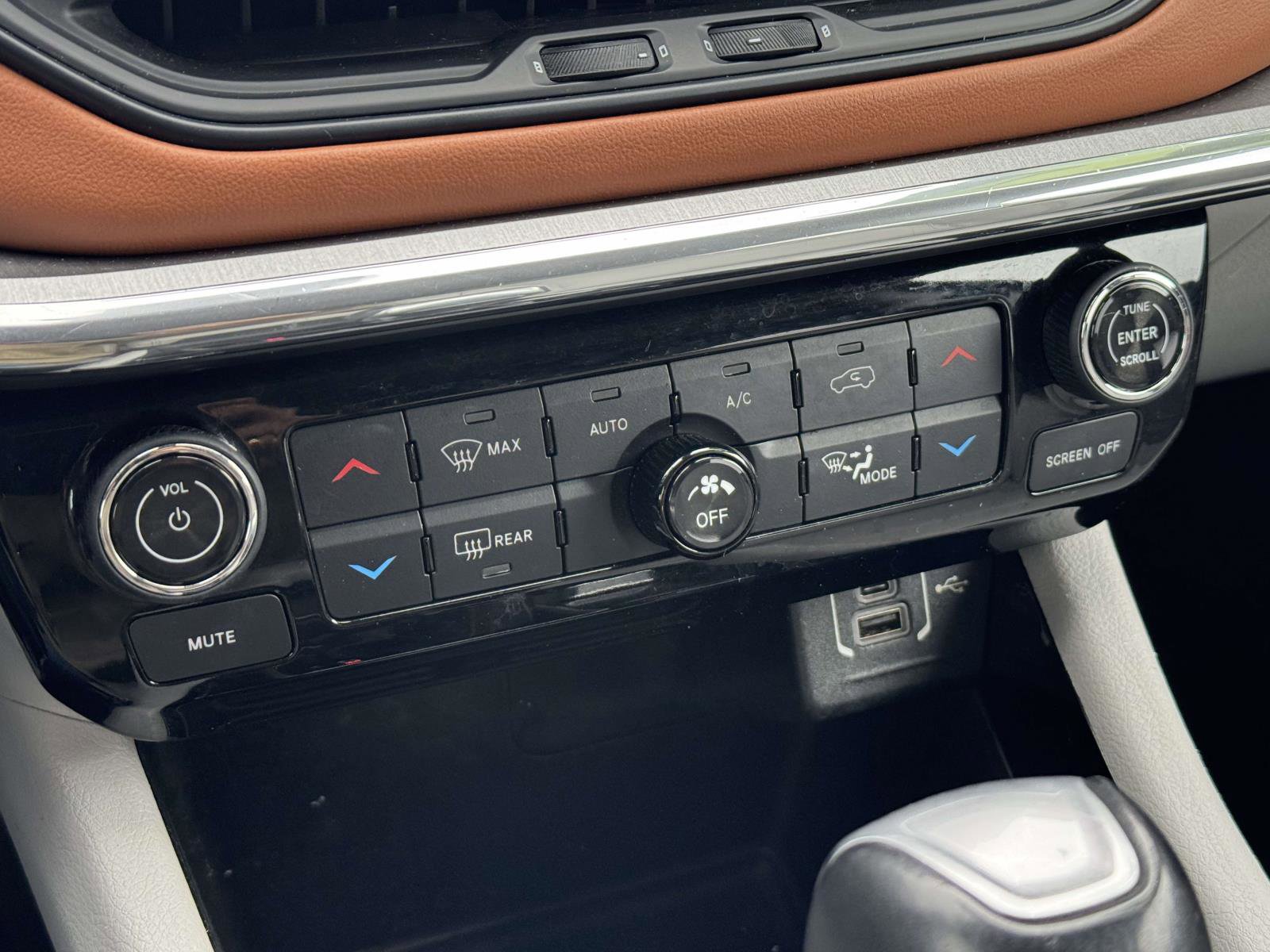 Used 2022 Jeep Compass Limited image 14