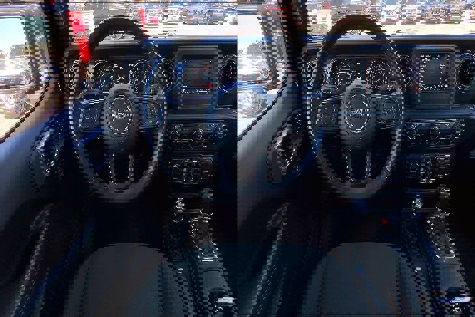 Used 2022 Jeep Gladiator Sport image 6