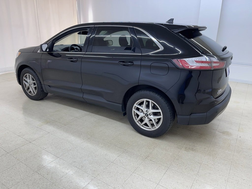Used 2024 Ford Edge SEL image 3