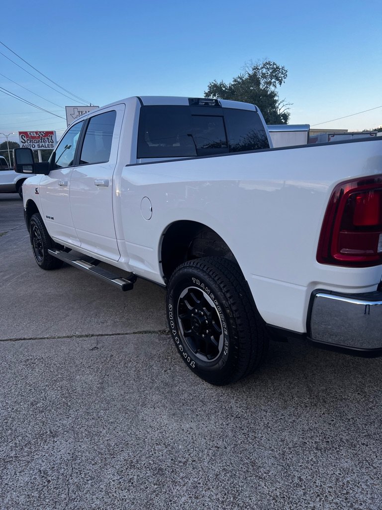 Used 2025 RAM 2500 Laramie AWD/4WD image 3