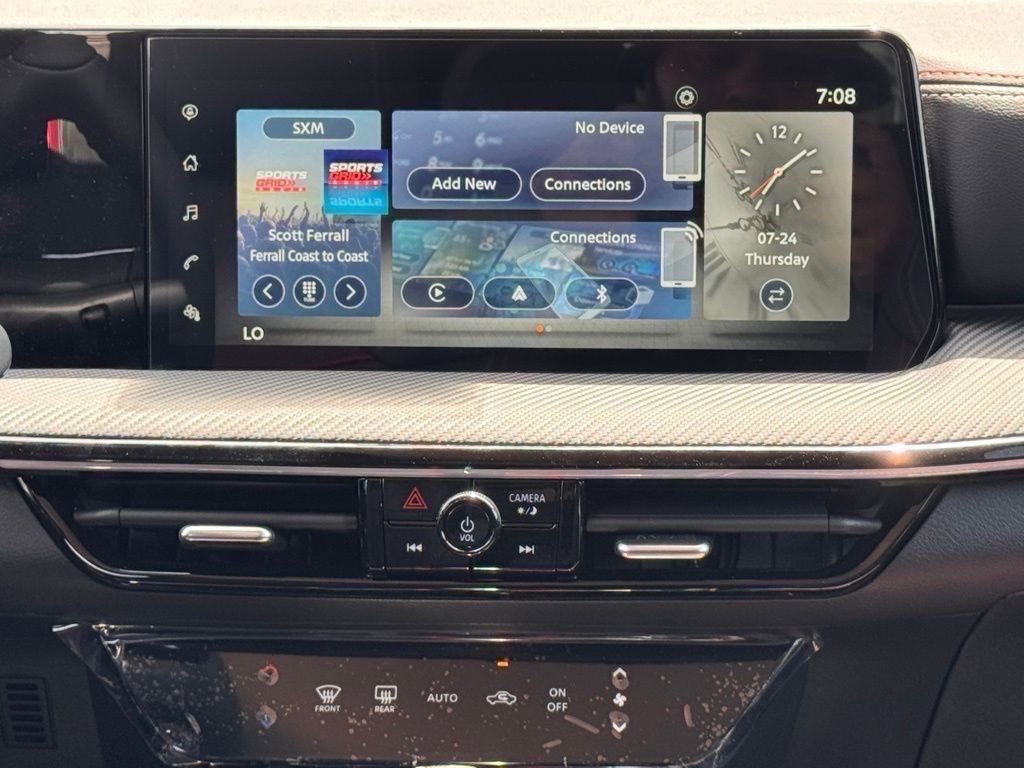 New 2025 Nissan Kicks SR image 13