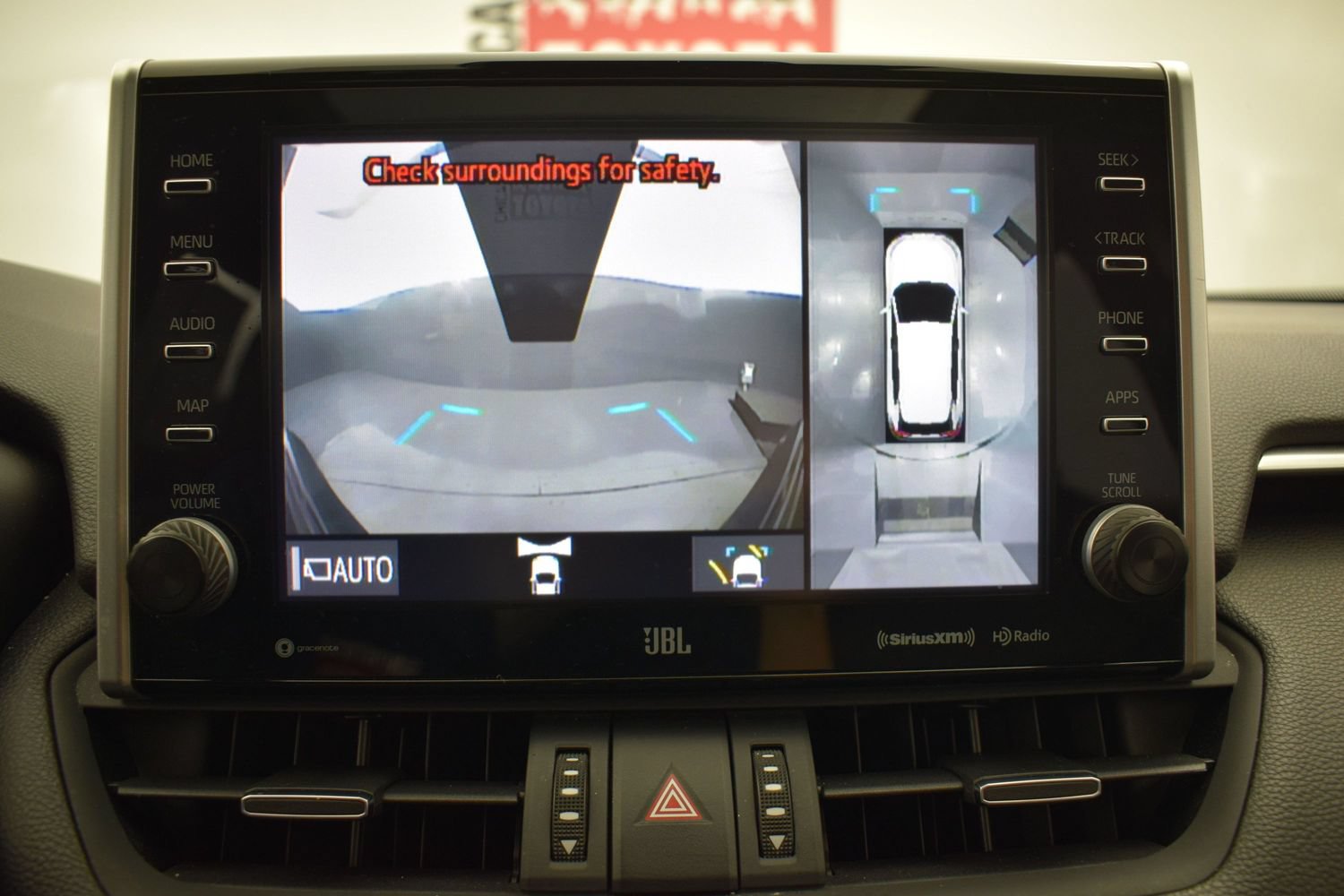 Used 2022 Toyota RAV4 Limited AWD/4WD image 22