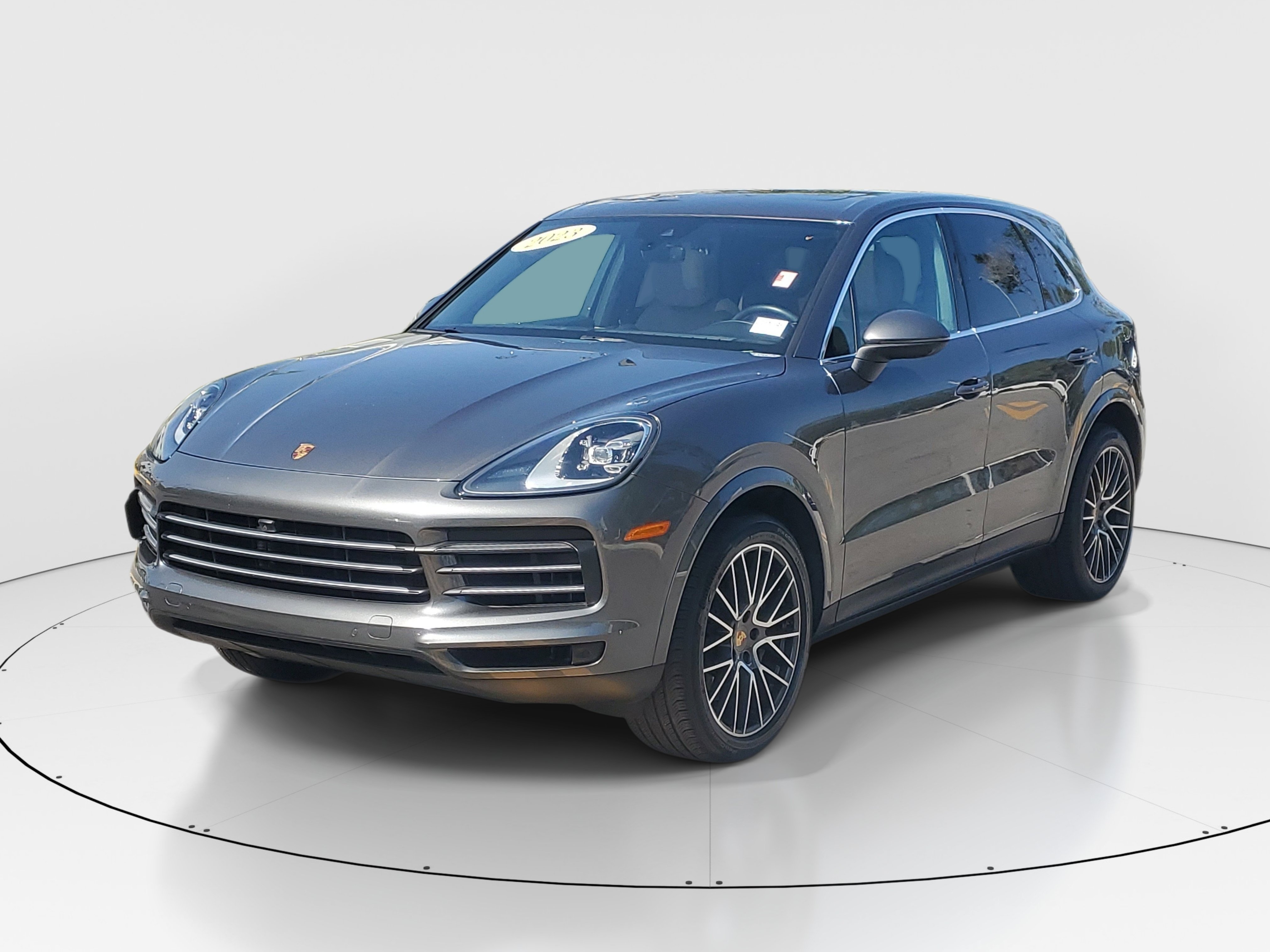 Used 2023 Porsche Cayenne AWD/4WD image 3