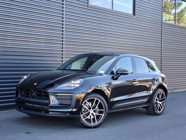 Used 2026 Porsche Macan image 1