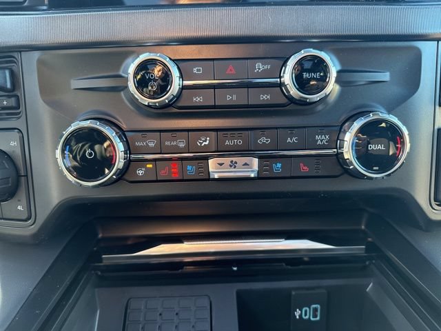 New 2026 Ford F250 Platinum w/ Tremor Off-Road Package AWD/4WD image 18