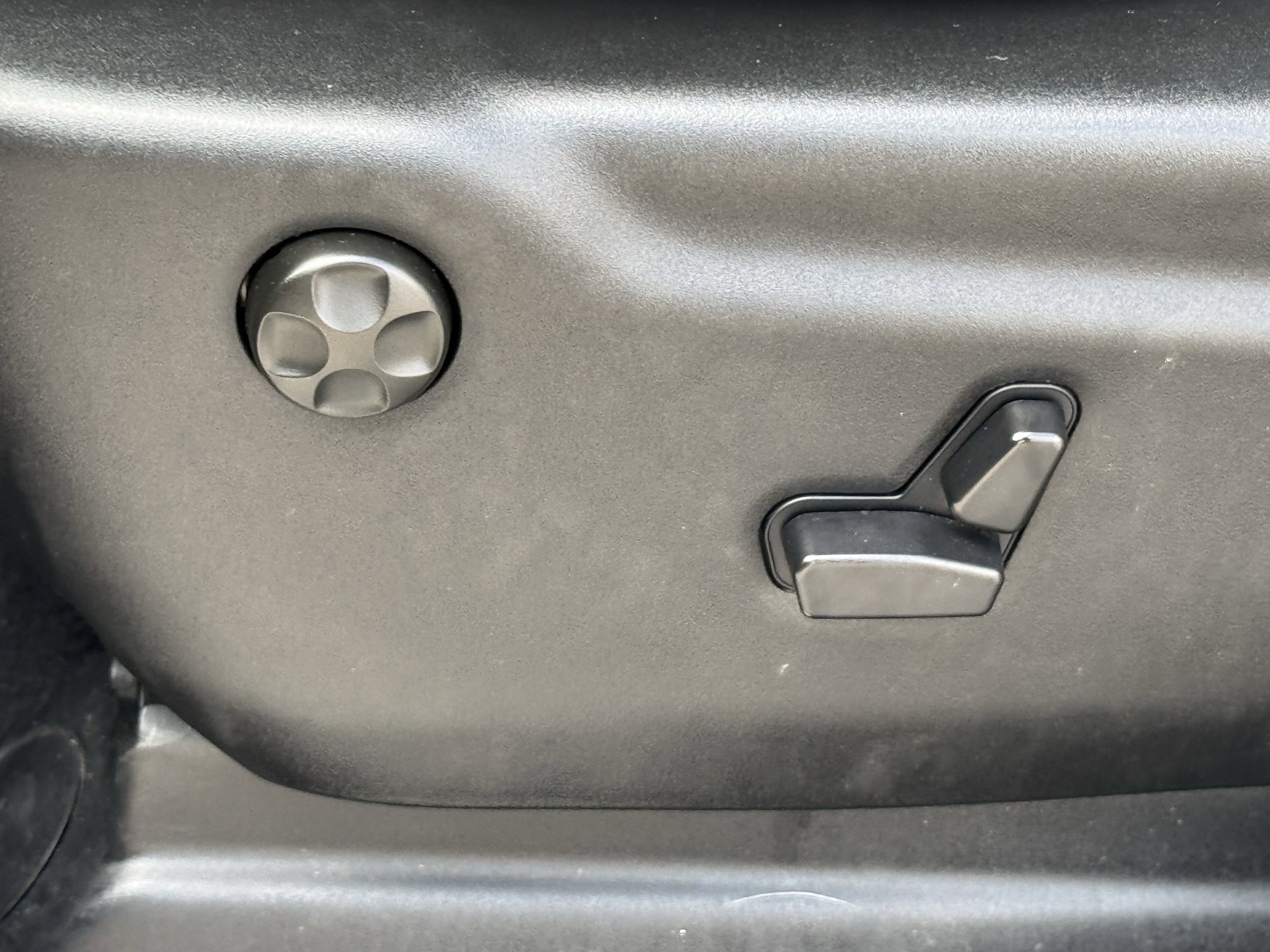 Used 2025 Dodge Durango GT image 30