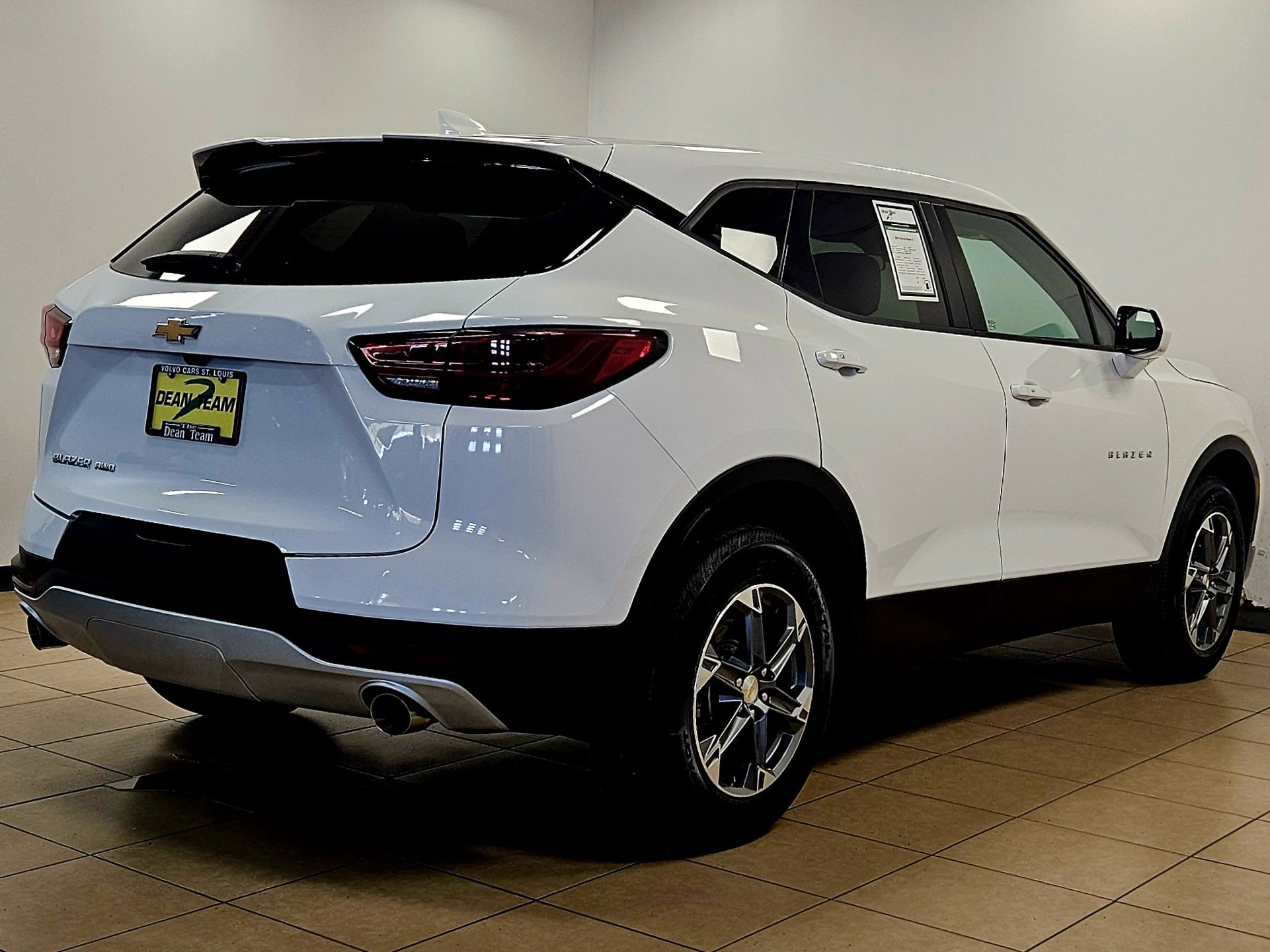 Used 2025 Chevrolet Blazer LT AWD/4WD image 3