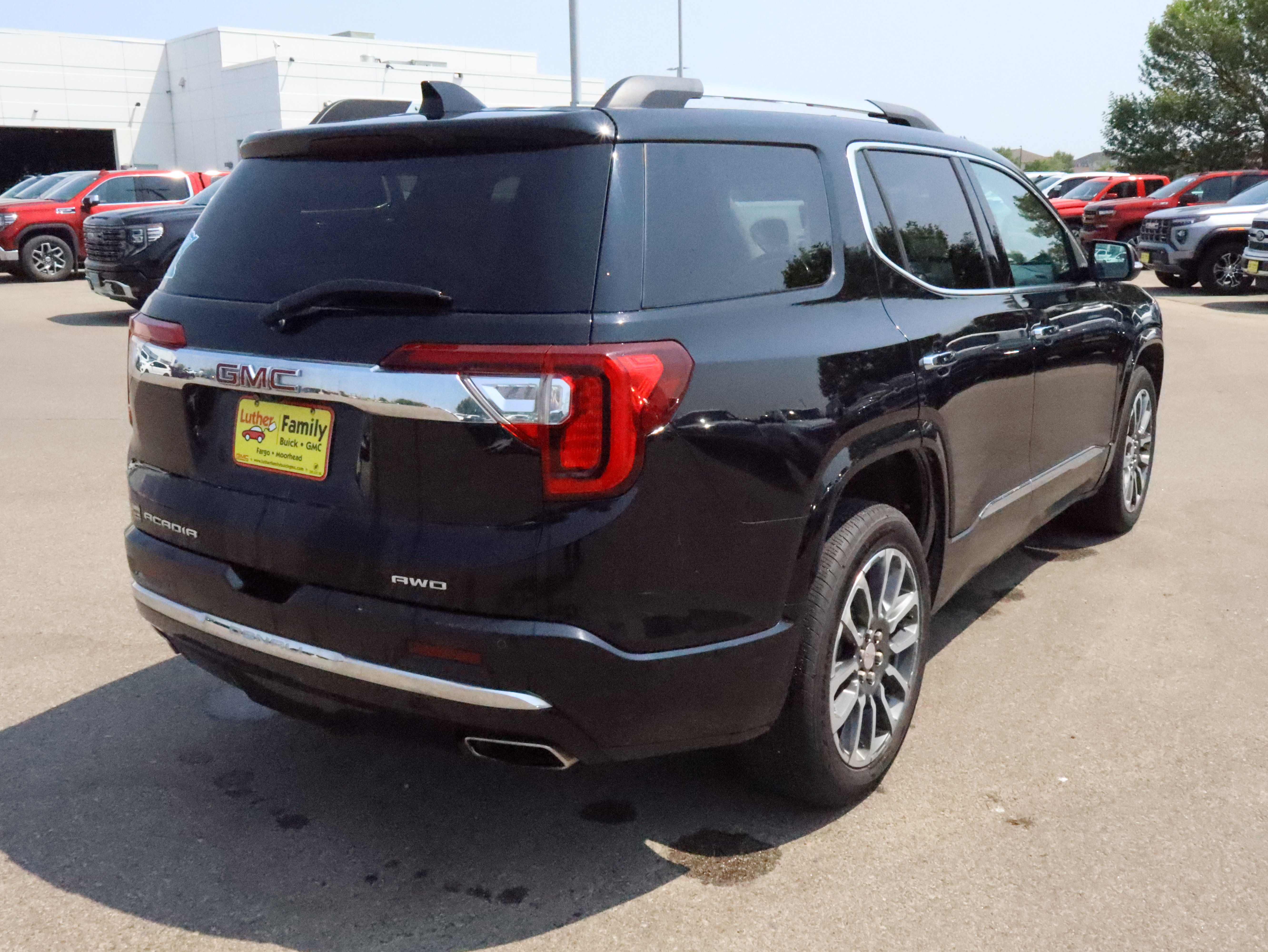 Used 2020 GMC Acadia Denali w/ Trailering Package AWD/4WD image 7