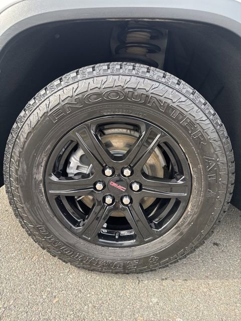 Used 2023 GMC Acadia AT4 w/ Technology Package image 13