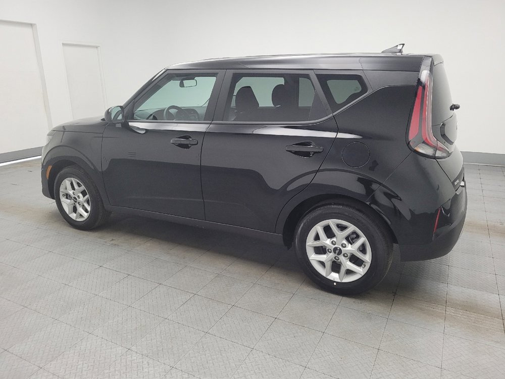 Used 2025 Kia Soul LX image 3