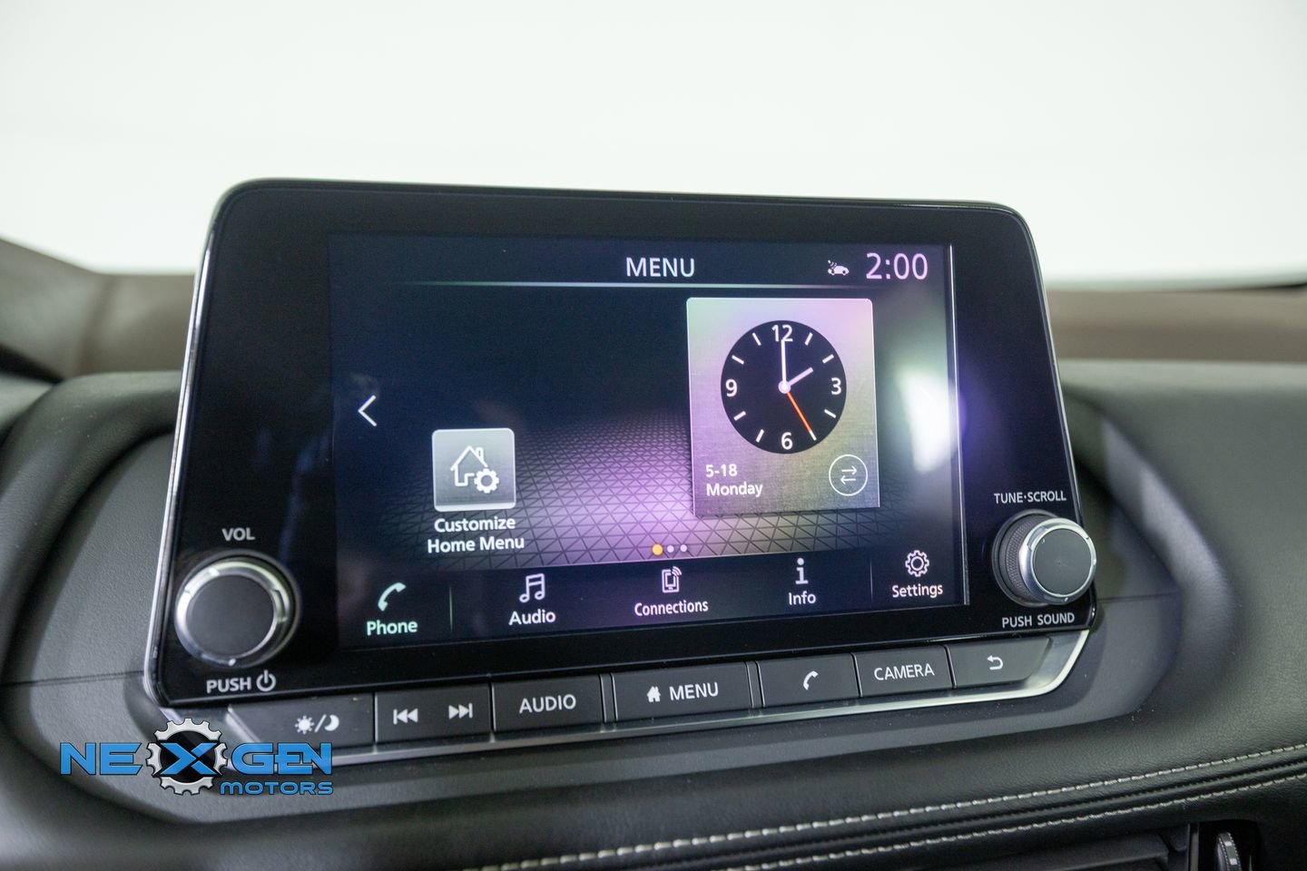 Used 2022 Nissan Rogue SV FWD image 16