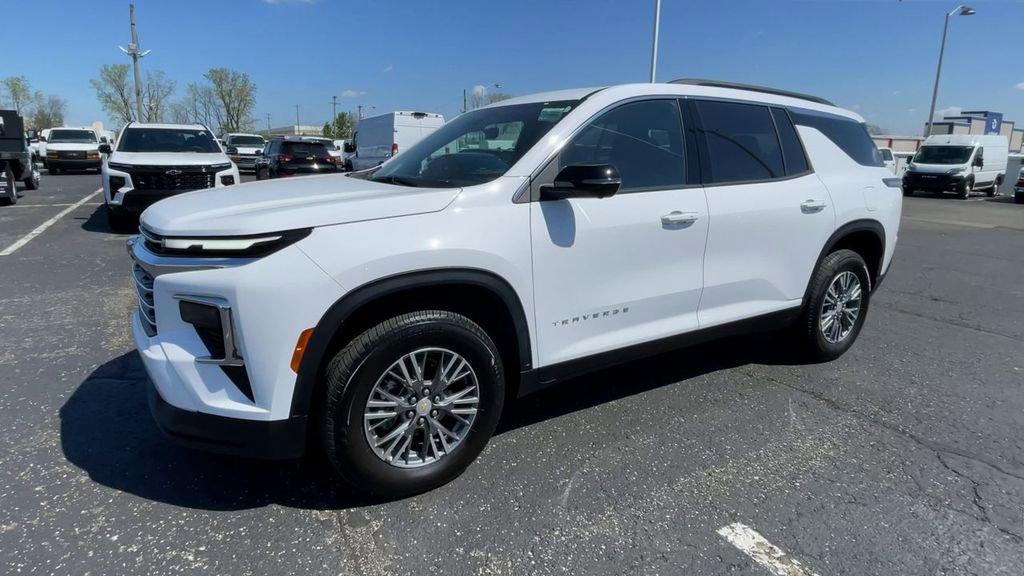New 2026 Chevrolet Traverse LT w/ Driver Confidence Package FWD image 6
