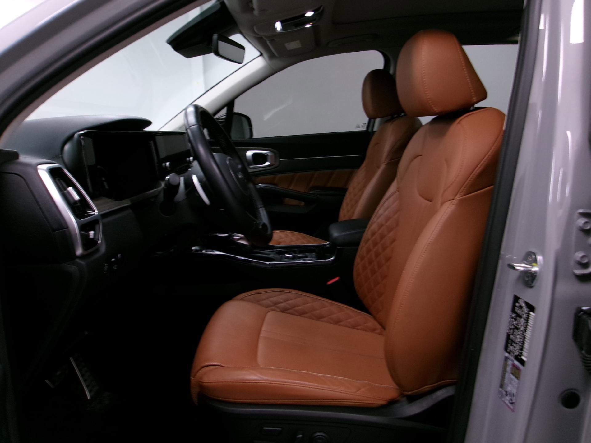 Used 2022 Kia Sorento SX Prestige w/ Rust Color Package image 10