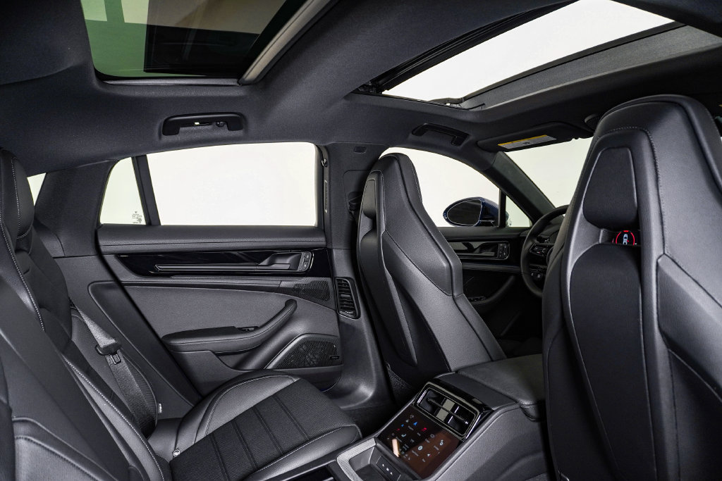 New 2026 Porsche Panamera 4 AWD/4WD image 16
