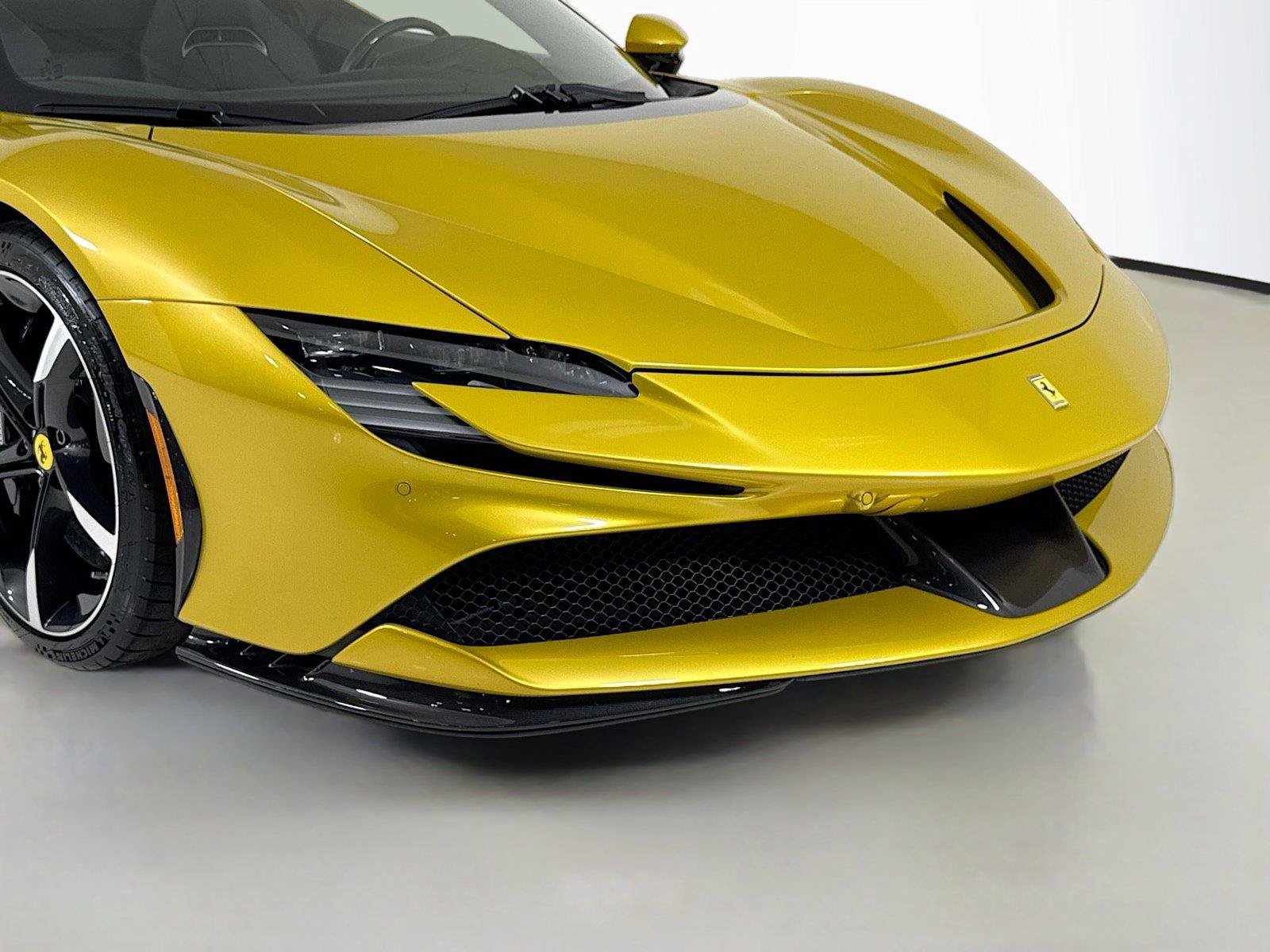 Used 2022 Ferrari SF90 Spider AWD/4WD image 37