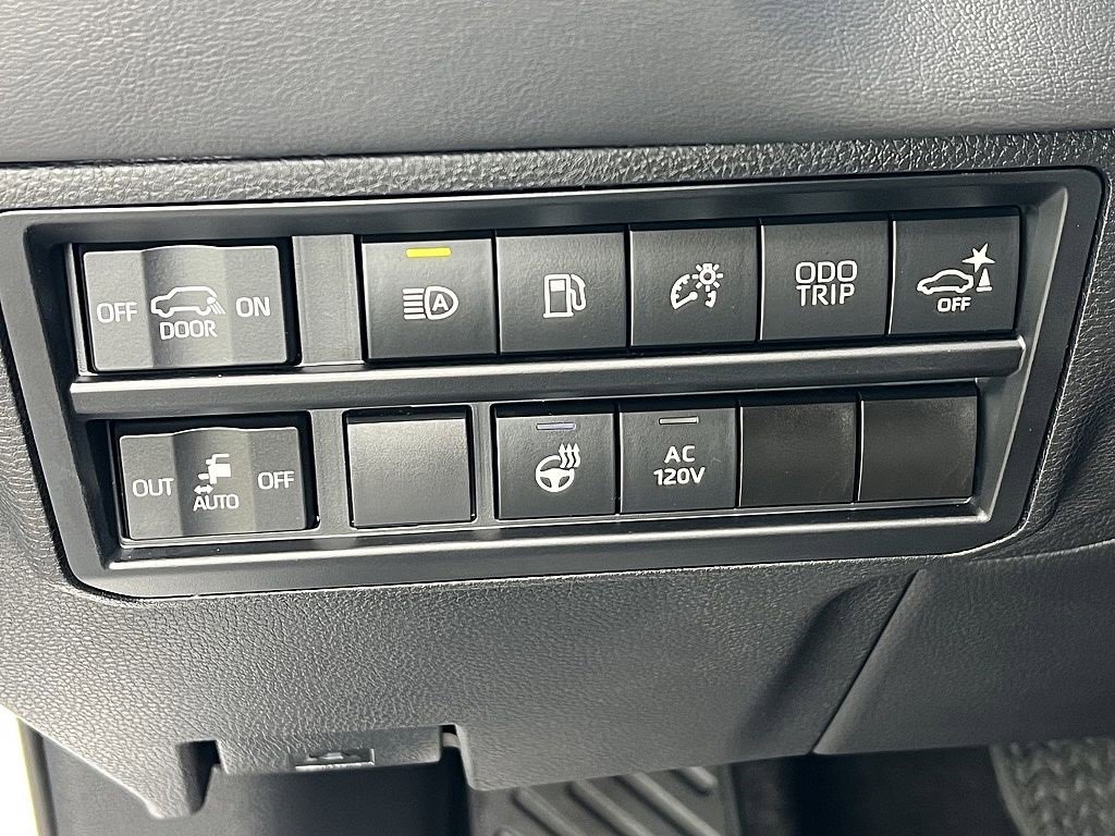 Used 2024 Toyota Sequoia Platinum image 22