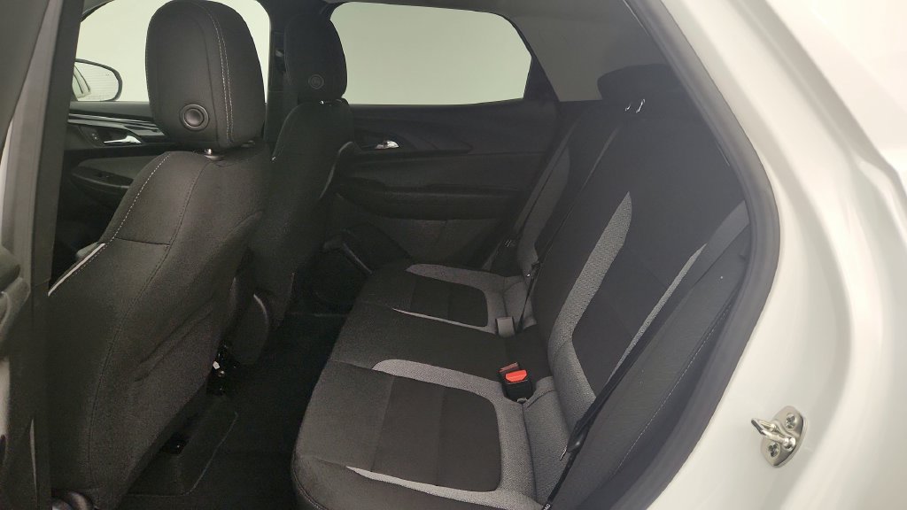New 2026 Chevrolet TrailBlazer LT w/ LT Cold Weather Package FWD image 21