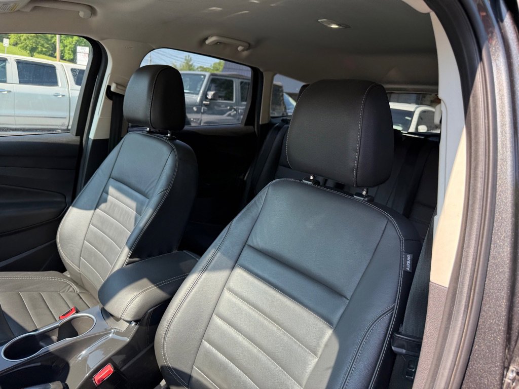 Used 2015 Ford Escape Titanium image 40