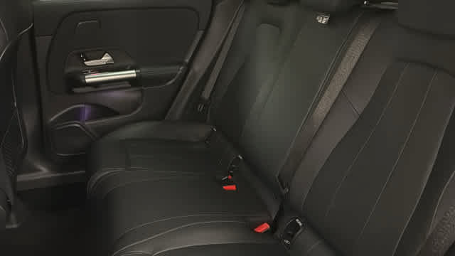 Used 2025 Mercedes-Benz GLA 250 4MATIC image 29