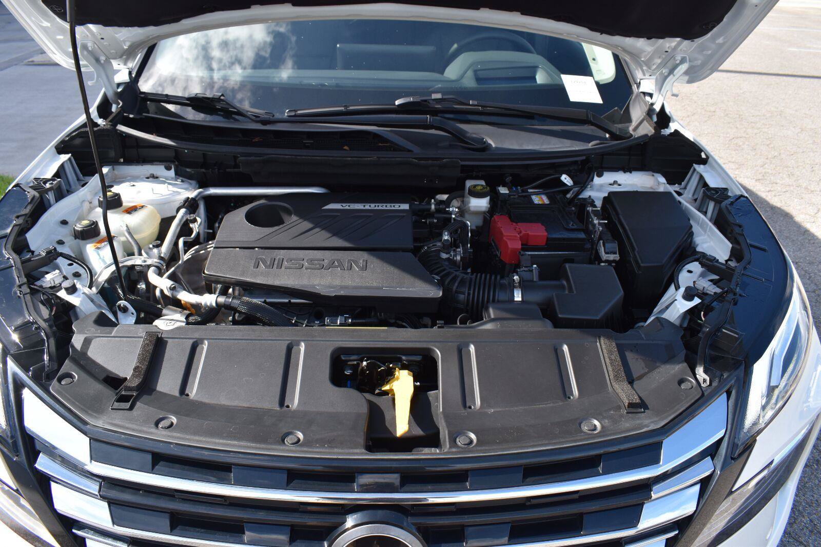 Used 2025 Nissan Rogue Platinum w/ Platinum Premium Package FWD image 21