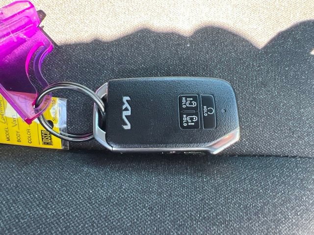 Certified 2022 Kia Carnival LX FWD image 38
