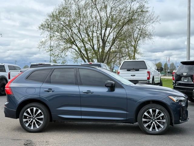 Used 2023 Volvo XC60 B5 Plus AWD/4WD image 39