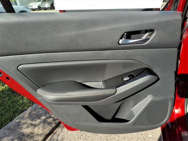 New 2025 Nissan Altima 2.5 SL image 9