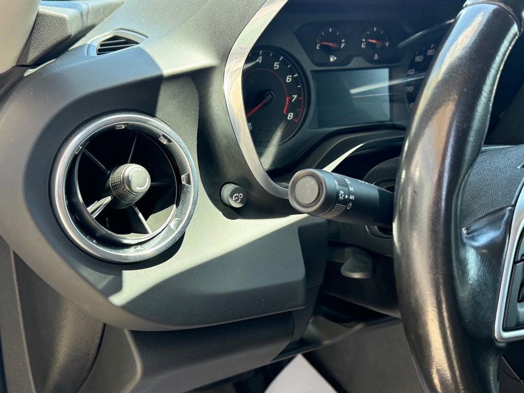 Used 2022 Chevrolet Camaro LT RWD image 14