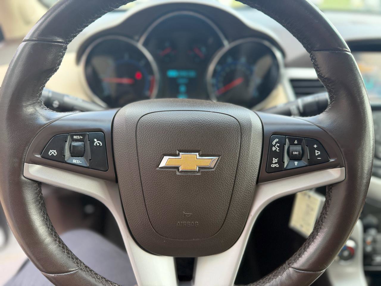 Used 2014 Chevrolet Cruze Diesel image 21