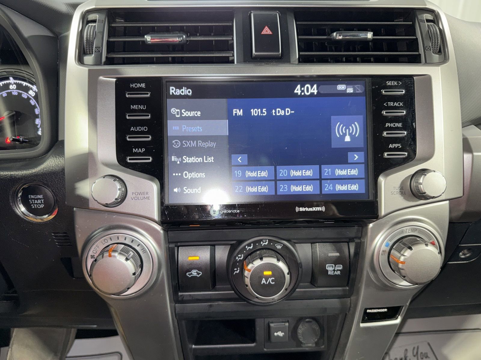 Used 2024 Toyota 4Runner SR5 AWD/4WD image 21