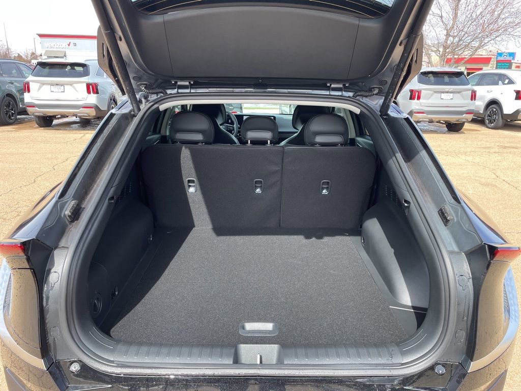 New 2025 Kia EV6 Wind image 13